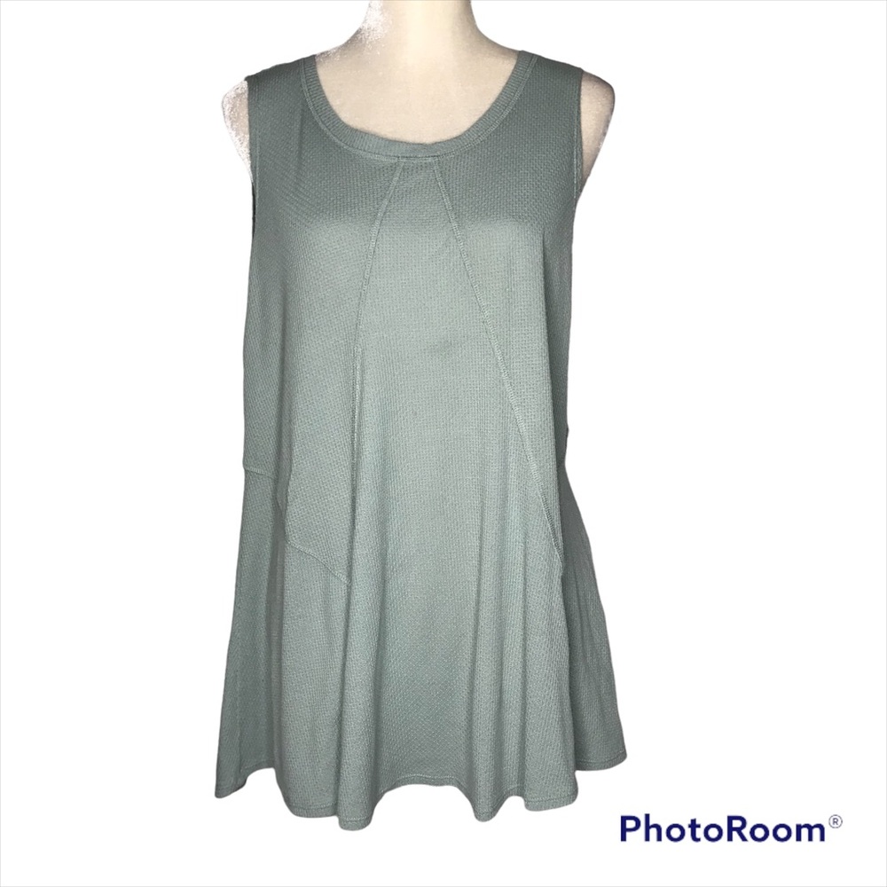 LOGO Lori Goldstein Pique Knit Tank Size L Green